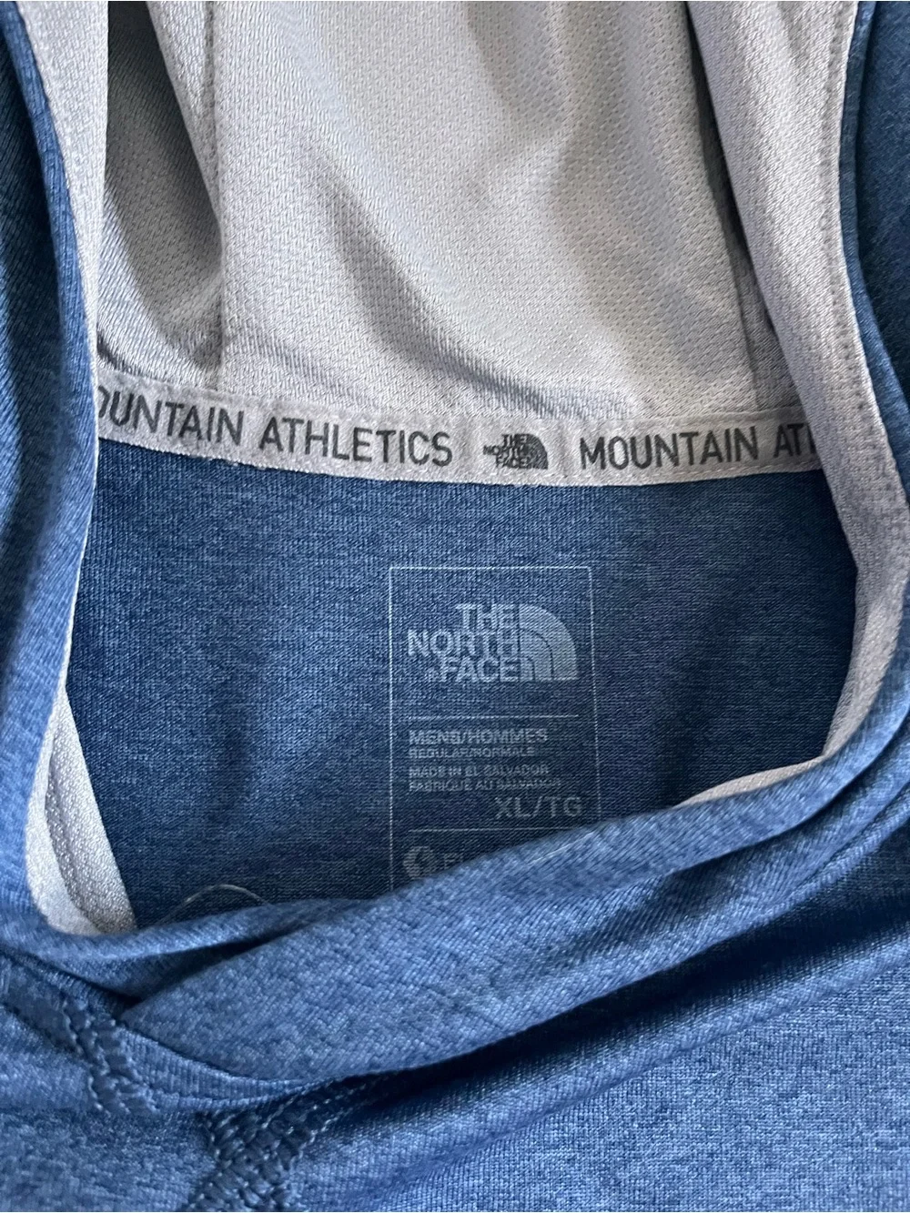 The North Face Men's Navy Blue Hooded Long-Sleeve Performance Top